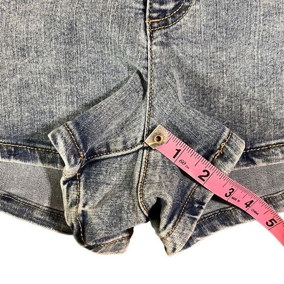 Wild Fable Womens Casual Denim Shorts High Rise Blue Wash 14/32 - Picture 6 of 9